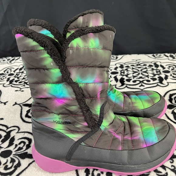 North Face boots - Picture 6 of 7